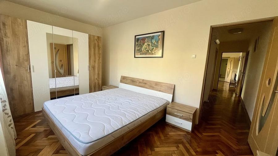 Apartament cu 3 camere semidecomandat în Circumvalațiunii