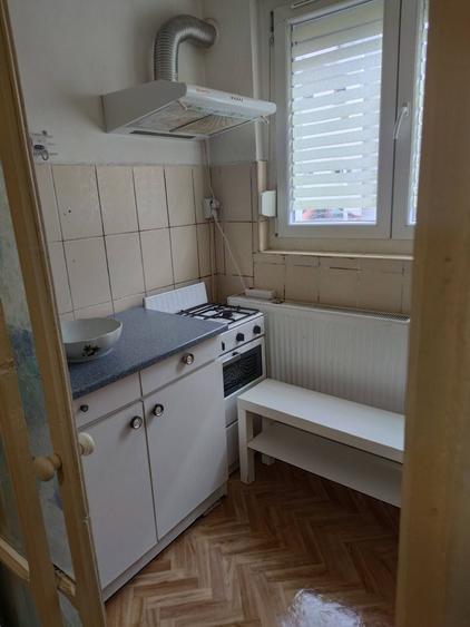Garsonieră decomandată în Pajura