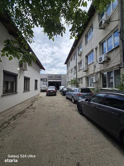 Spațiu comercial, de 900 mp, în Exterior Vest