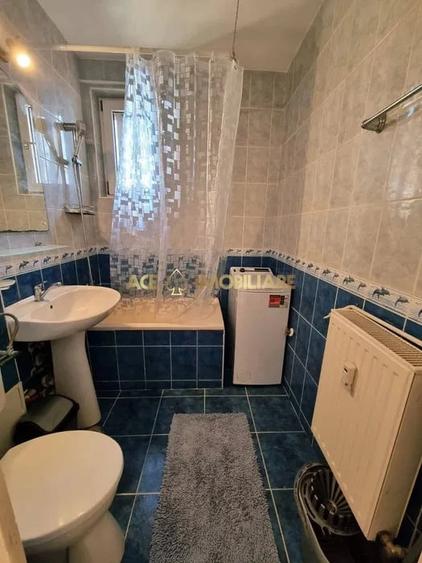 Apartament cu 3 camere decomandat, mobilat în Drumul Taberei
