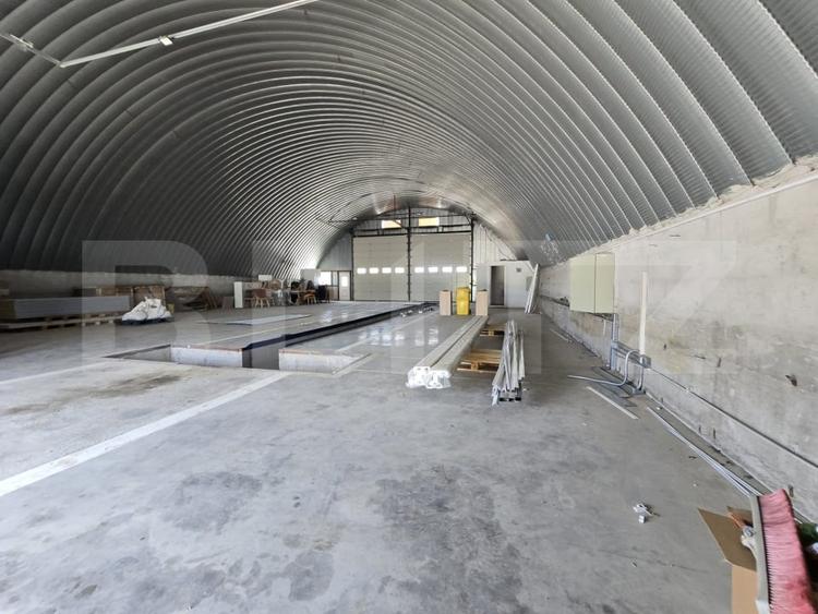 Spațiu comercial, de 288 mp, în Cristești