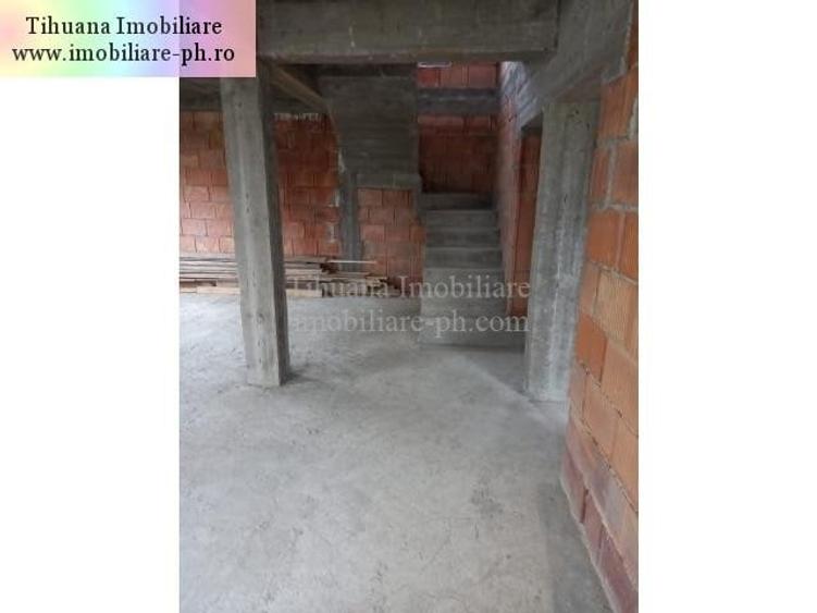 Casă individuală cu 4 camere cu Canalizare în Lipănești