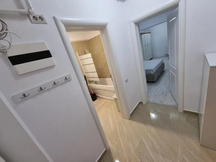 Apartament cu 2 camere semidecomandat, mobilat în Parcul Carol