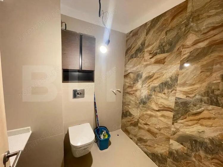 Apartament cu 3 camere decomandat, mobilat în Rovine