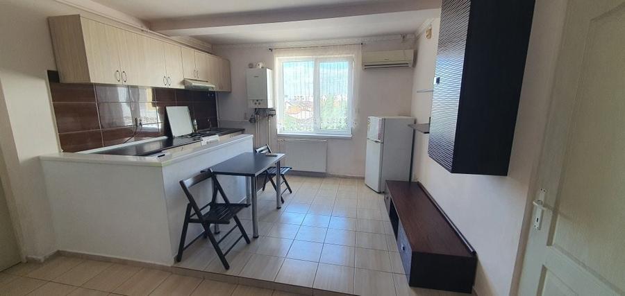 Apartament cu 2 camere semidecomandat în Giroc