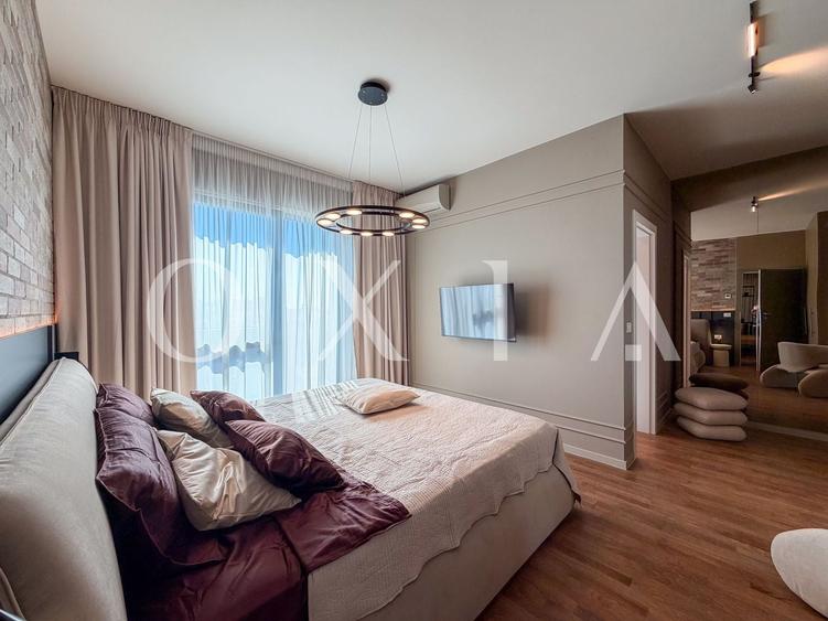 Apartament cu 3 camere semidecomandat, mobilat în Semicentral