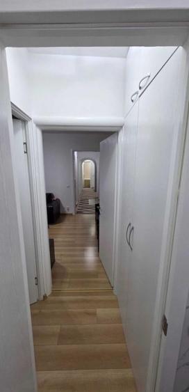 Apartament cu 4 camere semidecomandat, mobilat în Lujerului