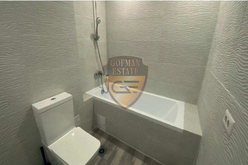 Apartament cu 3 camere semidecomandat, mobilat în Olimp