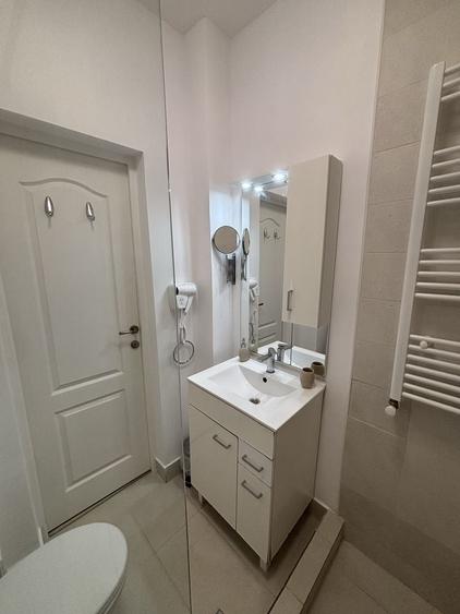 Inchiriez 2 camere GARA DE NORD | METROU 50 m | Etaj 5/7 | Lift | Centrala | Renovare integrala - 2