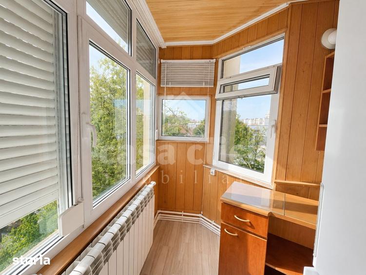 Apartament cu 3 camere decomandat în Piața Centrală