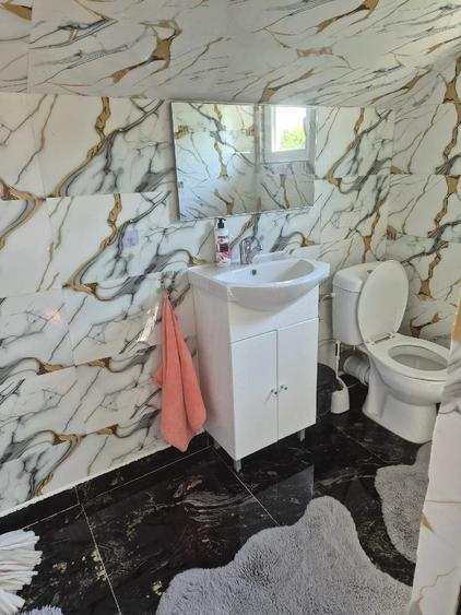 Casă cu 5 camere cu Teren 500 Mp în Central