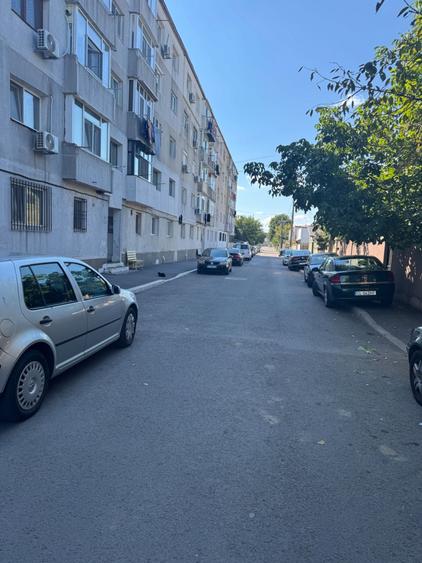 Apartament cu 2 camere decomandat în Exterior Vest