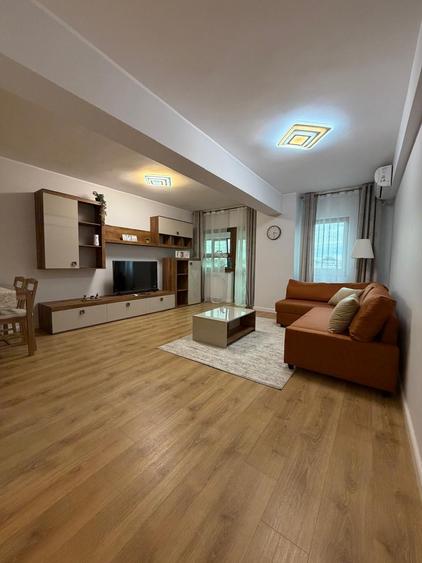 Apartament cu 2 camere decomandat în Micro 17