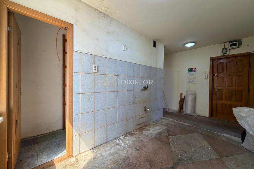 Apartament cu 3 camere decomandat în Tudor