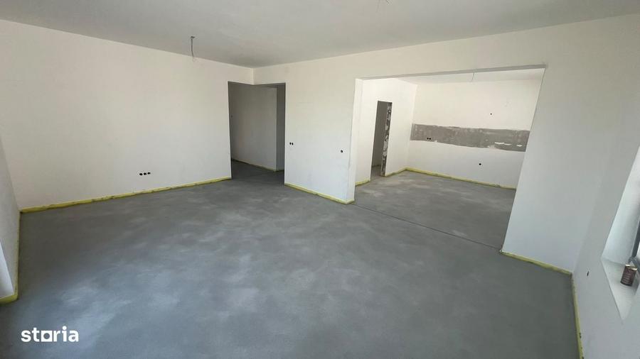Casă cu 3 camere cu Teren 500 Mp în Central