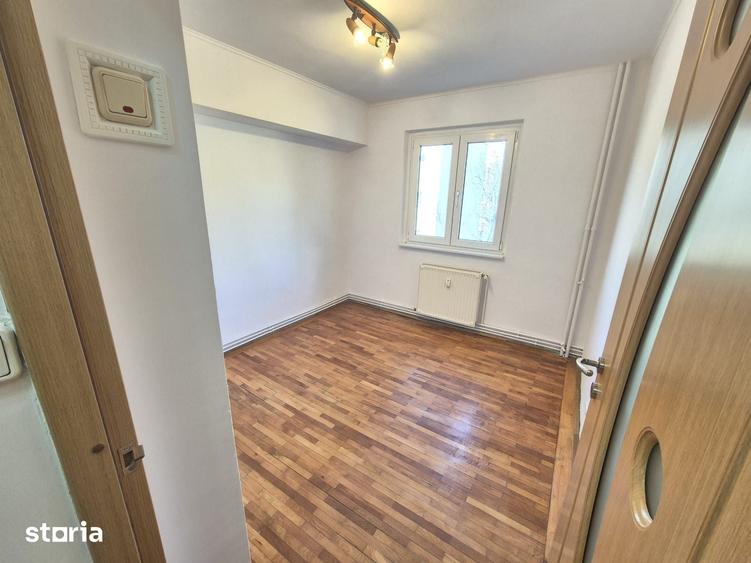 Apartament cu 2 camere semidecomandat în Hărmanului