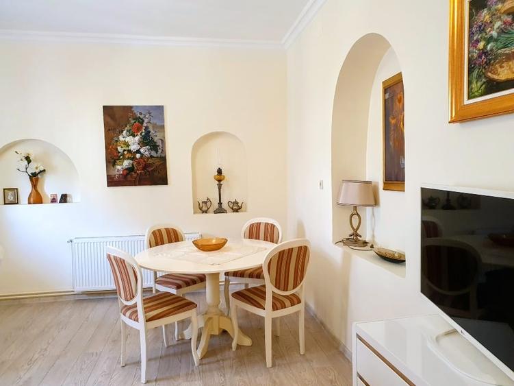 Apartament cu 2 camere semidecomandat în Ultracentral
