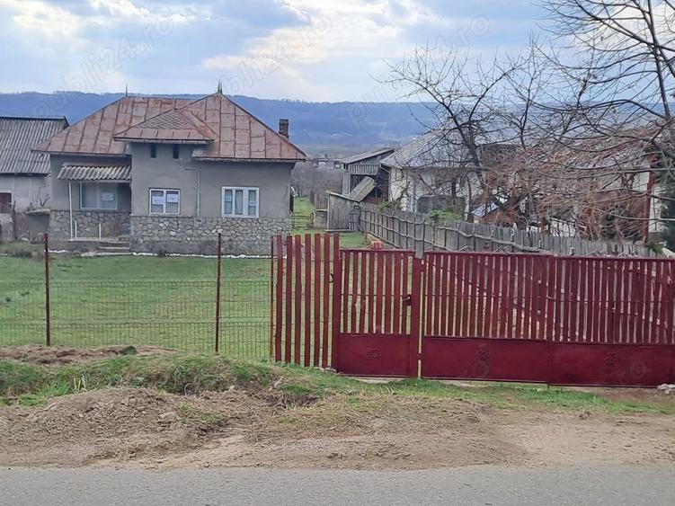 Casă în Voinești