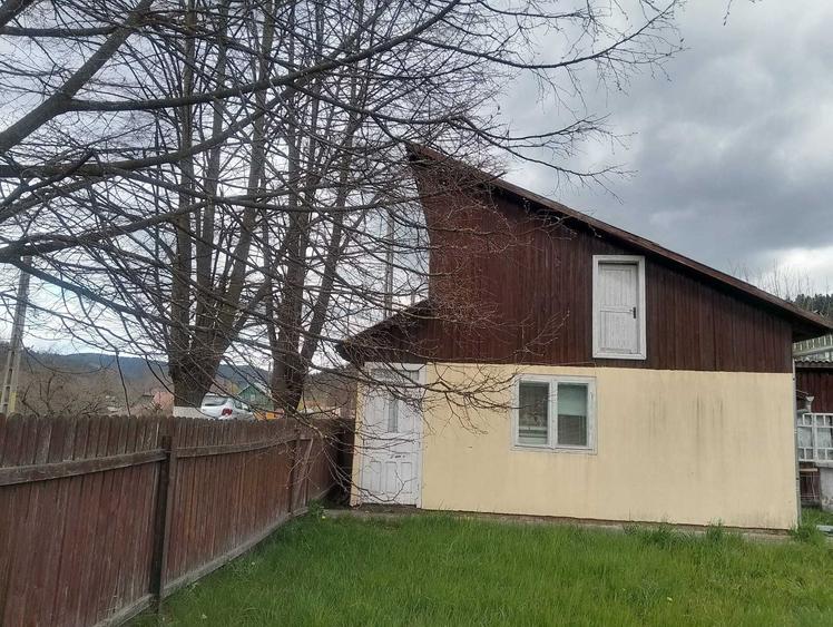 Casă cu 3 camere în Sucevița