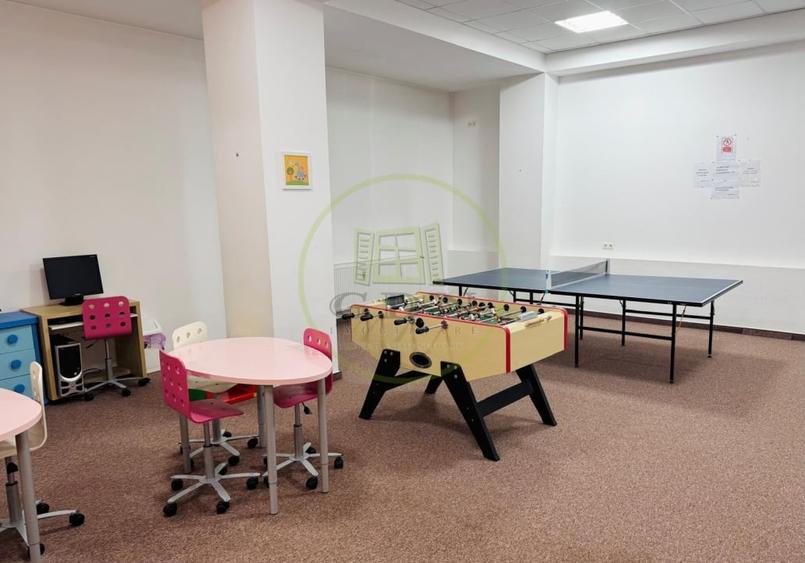 Apartament cu 3 camere decomandat, mobilat în Clăbucet