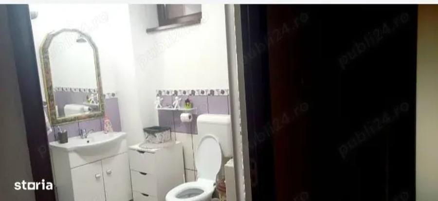 Casă cu 4 camere cu Teren 400 Mp în Central
