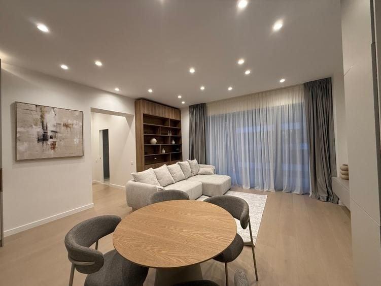 Apartament cu 2 camere semidecomandat, mobilat în Aviației