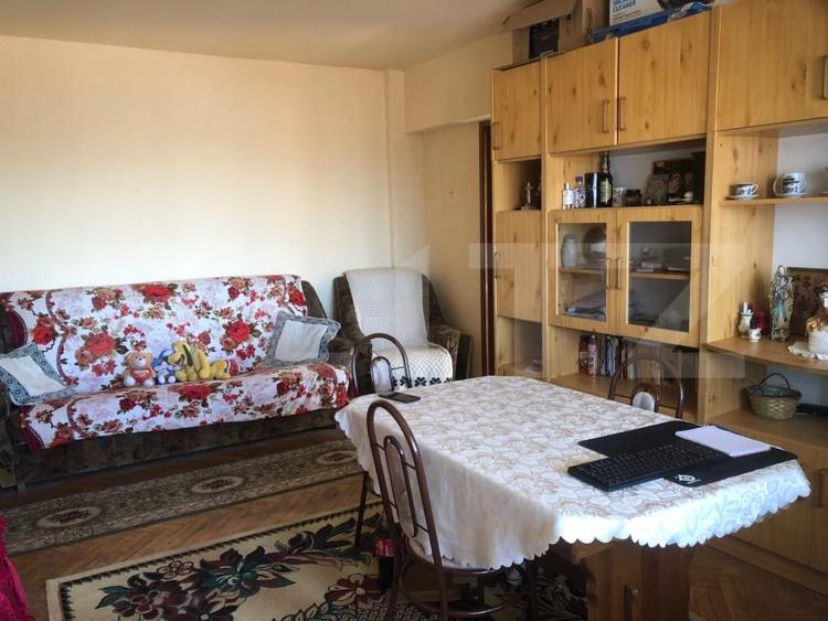 Apartament cu 2 camere semidecomandat, mobilat în Carpați 2