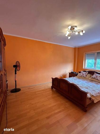 De vanzare apartament 3 camere ?i balcon,70mp, etaj 2, Bd Roman Musat - 5