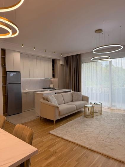 Apartament cu 3 camere în Băneasa