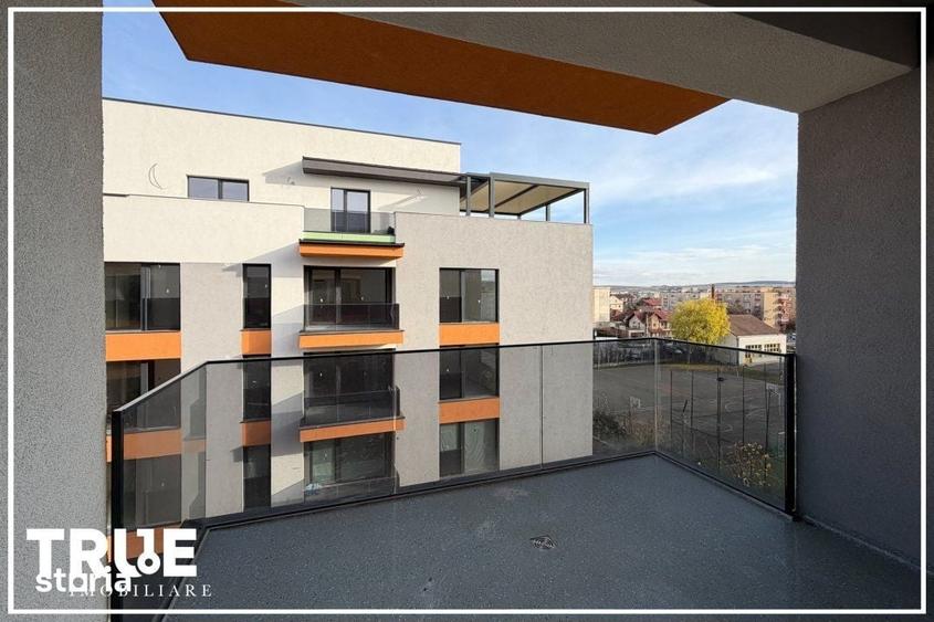 Apartament cu 3 camere în Între Lacuri