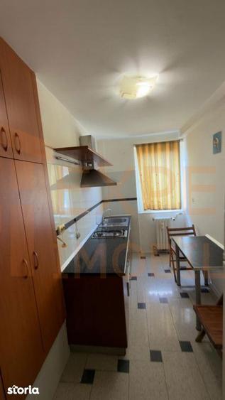 Apartament cu 2 camere, mobilat în Central