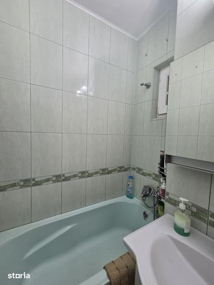 Apartament cu 3 camere decomandat în Plantelor