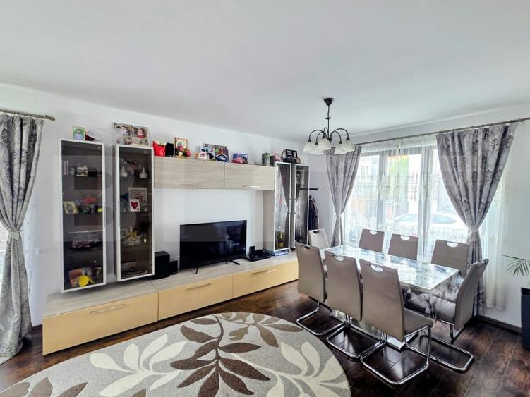 Duplex cu 4 camere cu Canalizare în Florești