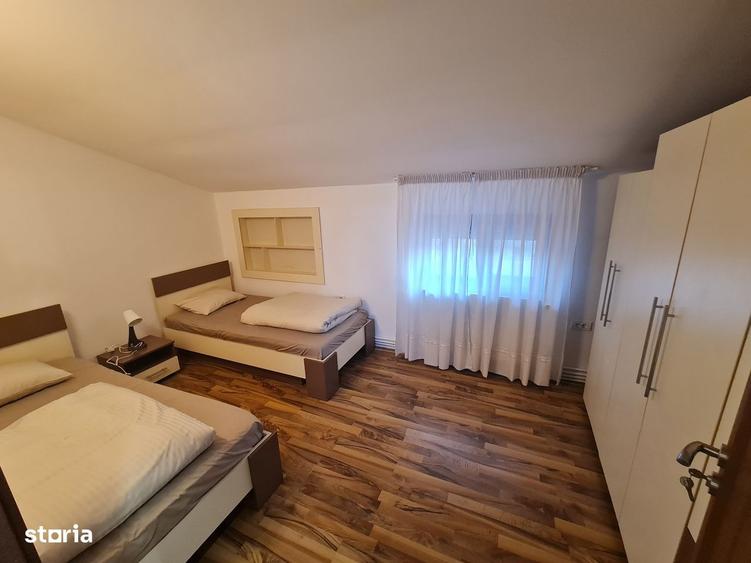Casă cu 4 camere decomandat în Central
