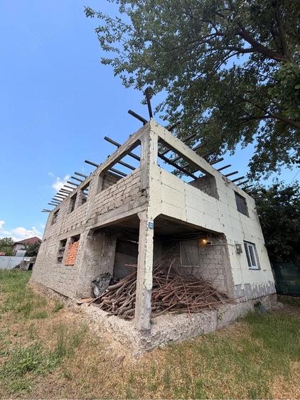Casă cu Teren 468 Mp în Mărăcineni