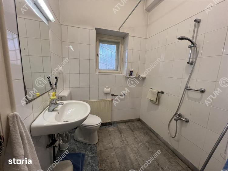 Casă cu 4 camere decomandat cu Teren 900 Mp în Calea Poplăcii