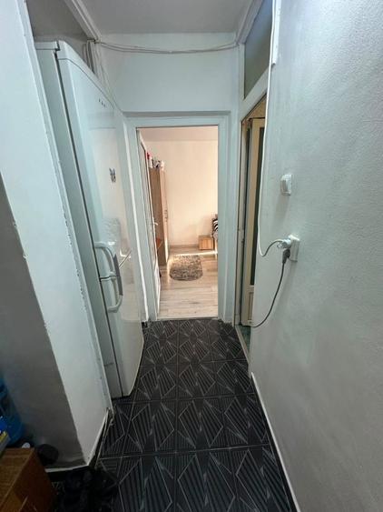 Garsonieră decomandată în Central