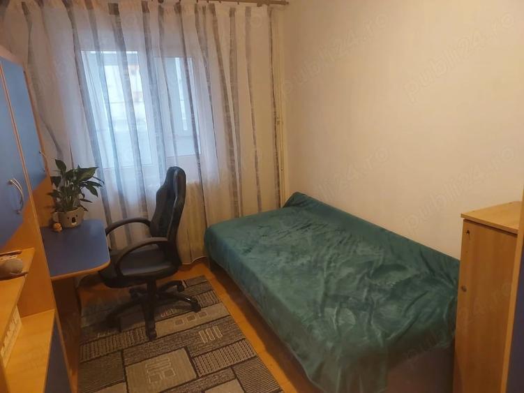 Apartament cu 3 camere decomandat în Păcurari