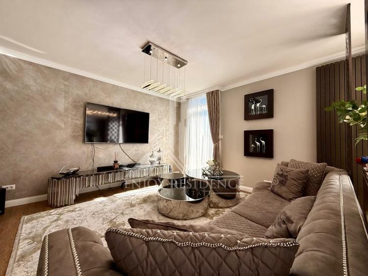 Apartament cu 3 camere decomandat, mobilat în Băneasa