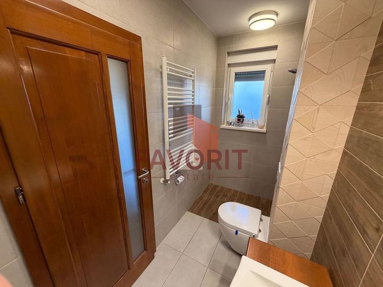 Duplex cu 4 camere cu Canalizare în Aradului