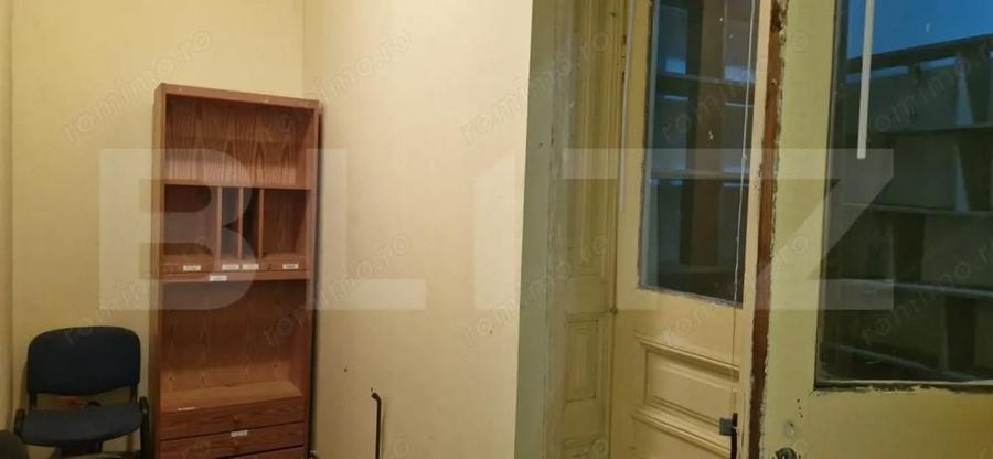 Casă cu Teren 1138 Mp în Central