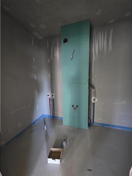 Apartament cu 3 camere semidecomandat în Mărăști