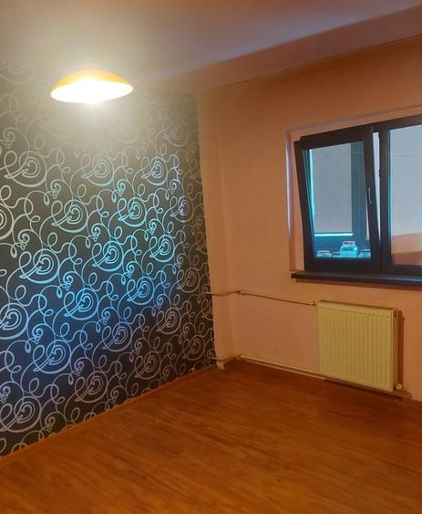 Apartament semidecomandat în Colentina