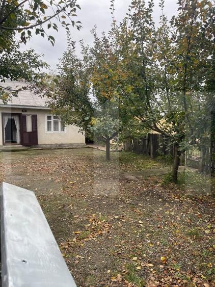 Casă individuală cu 5 camere cu Teren 1000 Mp în Dorohoi