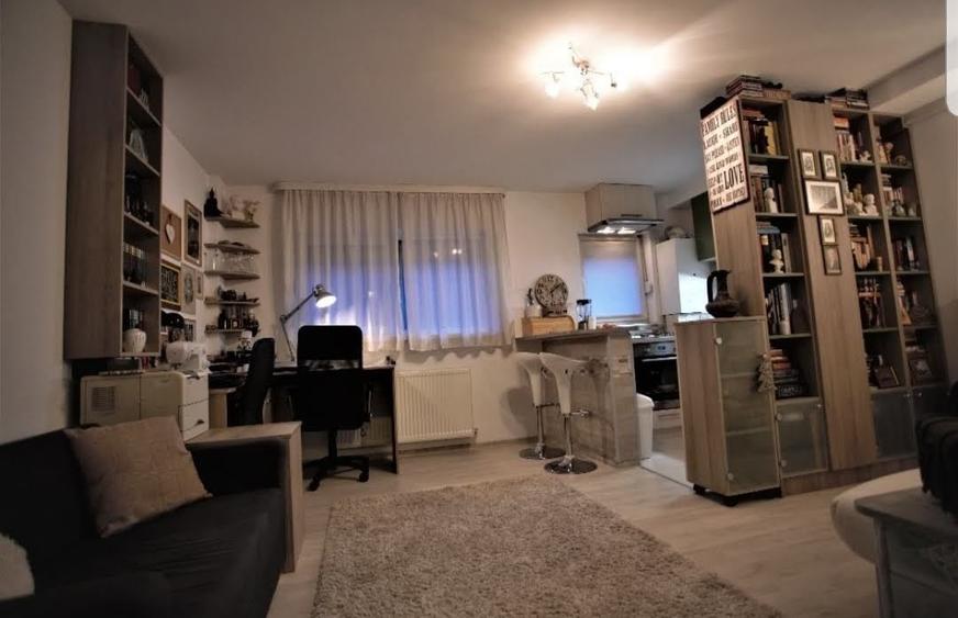 Garsonieră decomandată în Exterior Vest