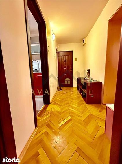 Apartament cu 4 camere decomandat în Steaua