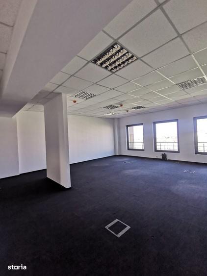 Spațiu comercial, de 49 mp, în Central