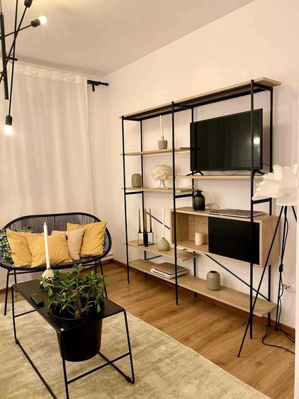 Apartament cu 2 camere decomandat în Central