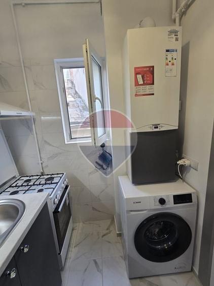 Apartament cu 2 camere decomandat, mobilat în Central