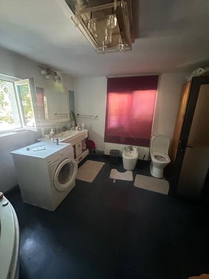 Casă individuală cu 3 camere cu Canalizare în Bucium